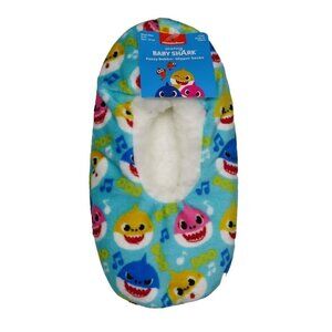 Nickelodeon Baby Shark Toddler 3T-4T Fuzzy Sherpa Slipper Socks Grippers NEW